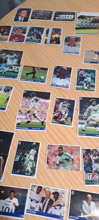 Colección Cromos Real Madrid 2000-2001