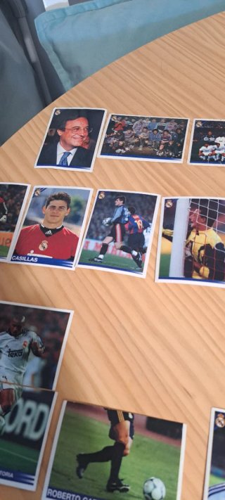 Colección Cromos Real Madrid 2000-2001