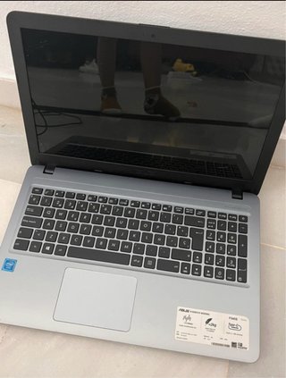 Portátil ASUS F540S