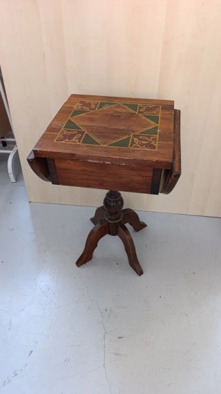 Tavolino antico in legno