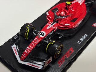Bburago F1 Carlos Sainz SF23 Vegas Ferrari 1:43