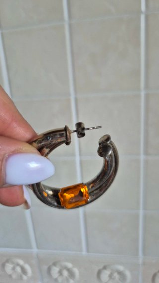 Orecchini cerchio argento con pietra arancione
