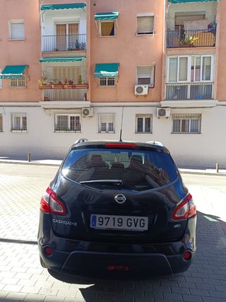 Nissan Qashqai+2 2010
