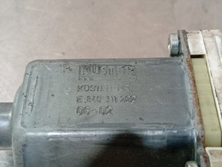 MOTOR ELEVALUNAS DELANTERO DERECHO AUDI A3 SPORTB