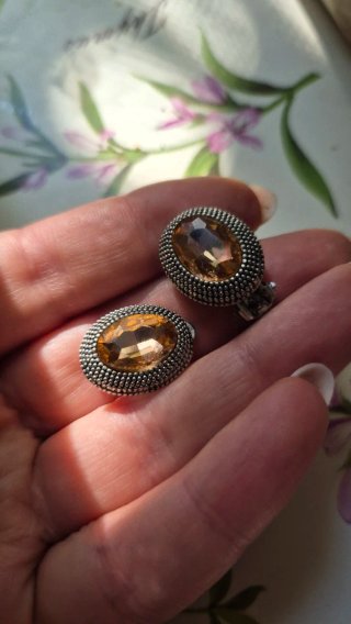 Orecchini ovali con pietra arancione