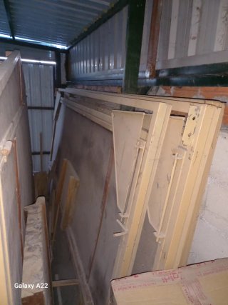 Caseta de madera para bar