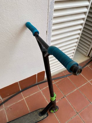 Patinete Scooter Negro y Azul