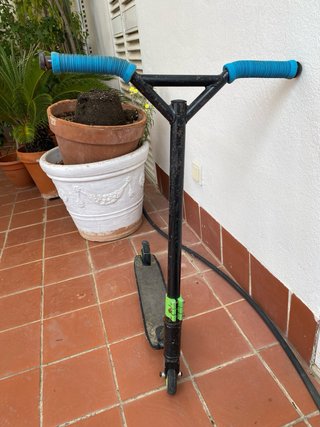 Patinete Scooter Negro y Azul