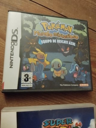Cajas vacías Pokémon y Super Mario DS