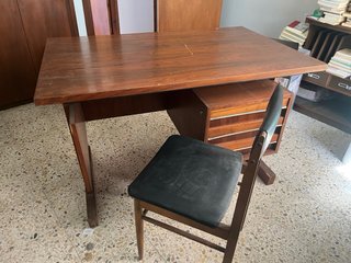 Mesa de escritorio vintage de madera