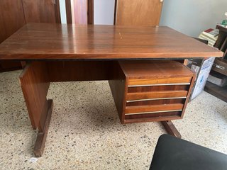 Mesa de escritorio vintage de madera