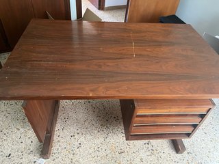 Mesa de escritorio vintage de madera