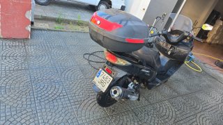 Maxi Scooter Negra