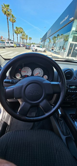 Jeep Cherokee 2003