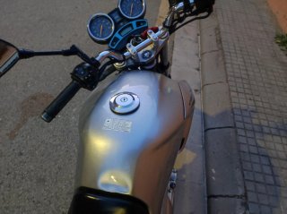 Honda CBF250 Naked Plata