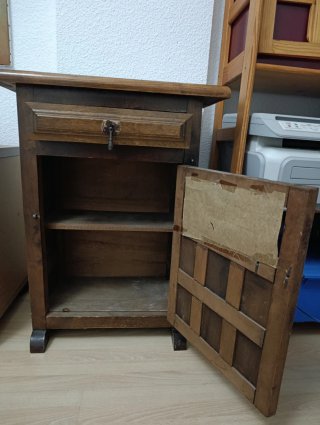 Taquillón antiguo madera estilo castellano