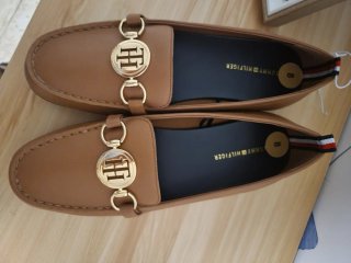Mocasines Tommy Hilfiger Marrones con Dorado