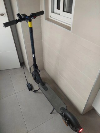Patinete Eléctrico Casi Nuevo