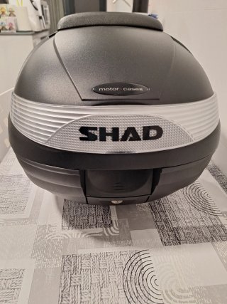 Caja Baúl Moto SHAD 29L Casco Negro