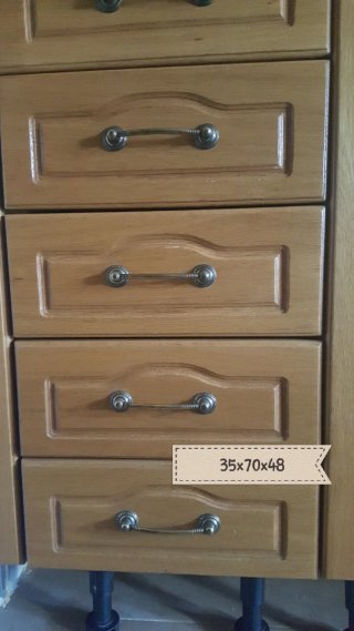 Cajonera de madera maciza