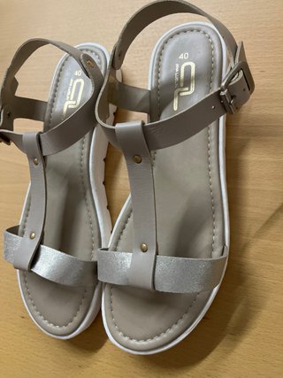 Sandalias Ana Lublin Beige y Plata Talla 40