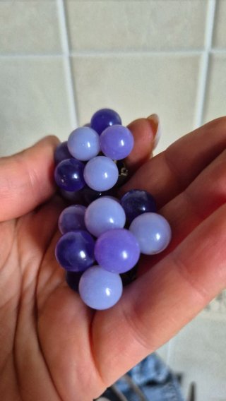 Orecchini viola a grappolo