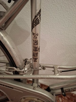 Bicicleta antigua de Aluminio con Marchas