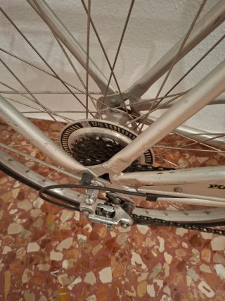 Bicicleta antigua de Aluminio con Marchas