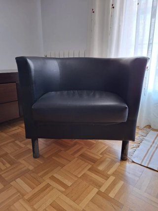 Butaca negra Ikea