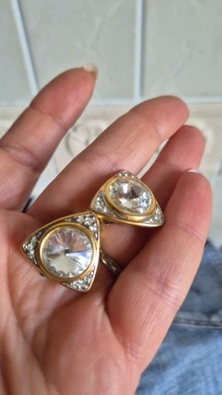 Orecchini triangolari con cristalli
