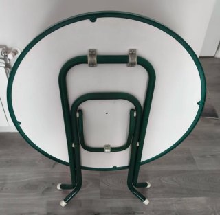 Mesa redonda plegable verde y blanca 80 cm.