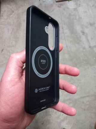 Funda Spigen Enzo Aramid Galaxy S25+