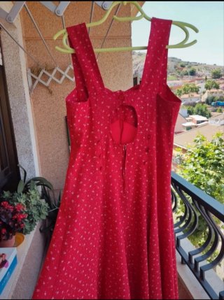 Vestido Rojo Tirantes Anchos. Vintage Dressing.