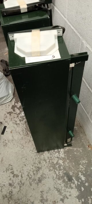 Persianas Verdes Nuevas se vende las dos 50€