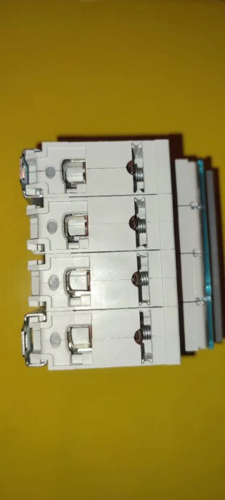 Interruptor Térmico 4P 16A HAGER