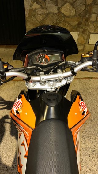 KTM 690 Supermoto