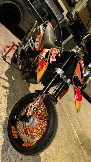 KTM 690 Supermoto