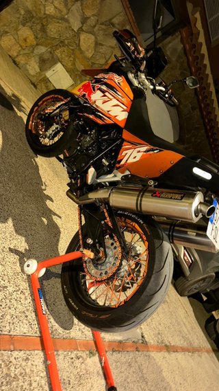 KTM 690 Supermoto