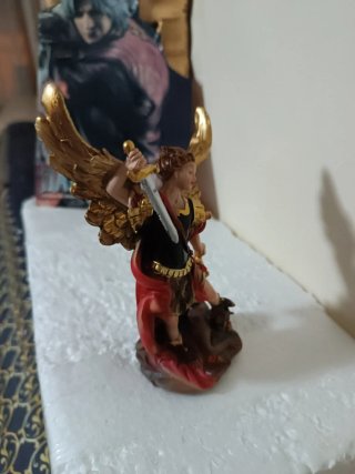 Figura San Miguel Arcángel Resina adornos decoraci