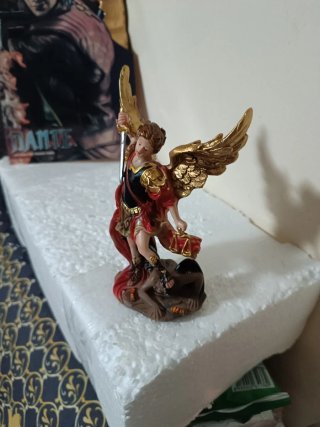 Figura San Miguel Arcángel Resina adornos decoraci