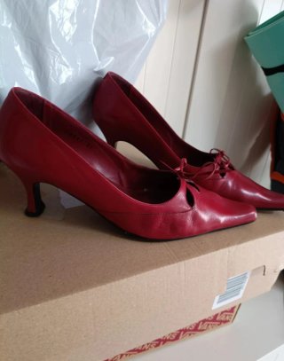 Zapatos de piel tacón medio frambuesa