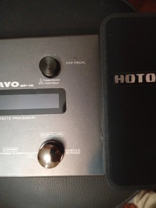 Pedal Multiefectos Hotone Ravo guitarra eléctrica