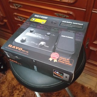 Pedal Multiefectos Hotone Ravo guitarra eléctrica