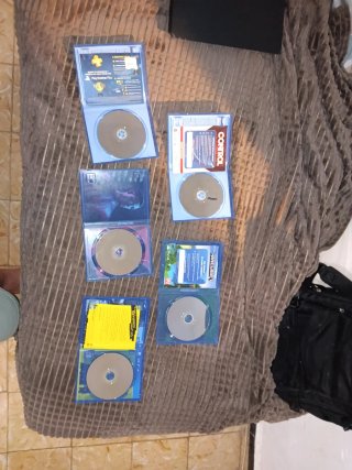 Playstation 4 Pro (500GB) +  5 Juegos