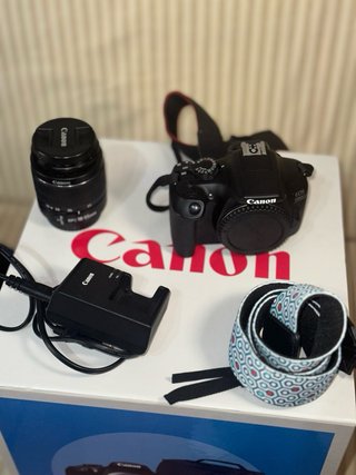 Canon EOS 1300D + Objetivo 18-55mm