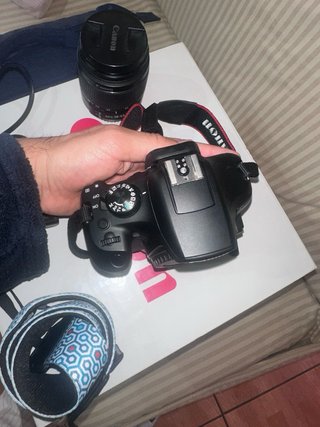 Canon EOS 1300D + Objetivo 18-55mm