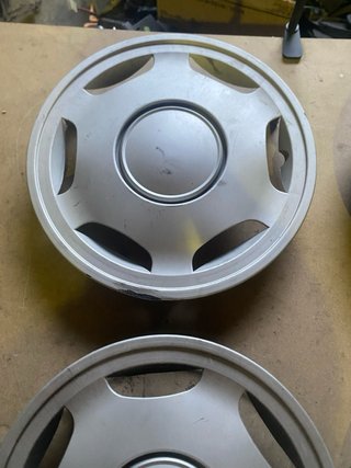 4 Tampões/Centros de Jantes R14 Universal |USADO