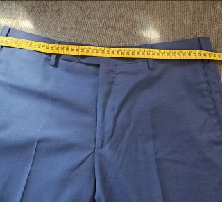 Forecast traje azul hombre.