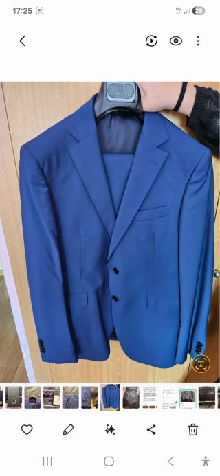 Forecast traje azul hombre.