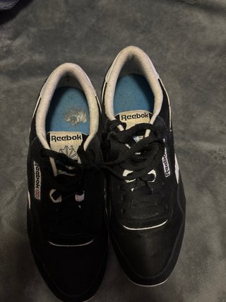 Zapatillas Reebok Negras y Blancas